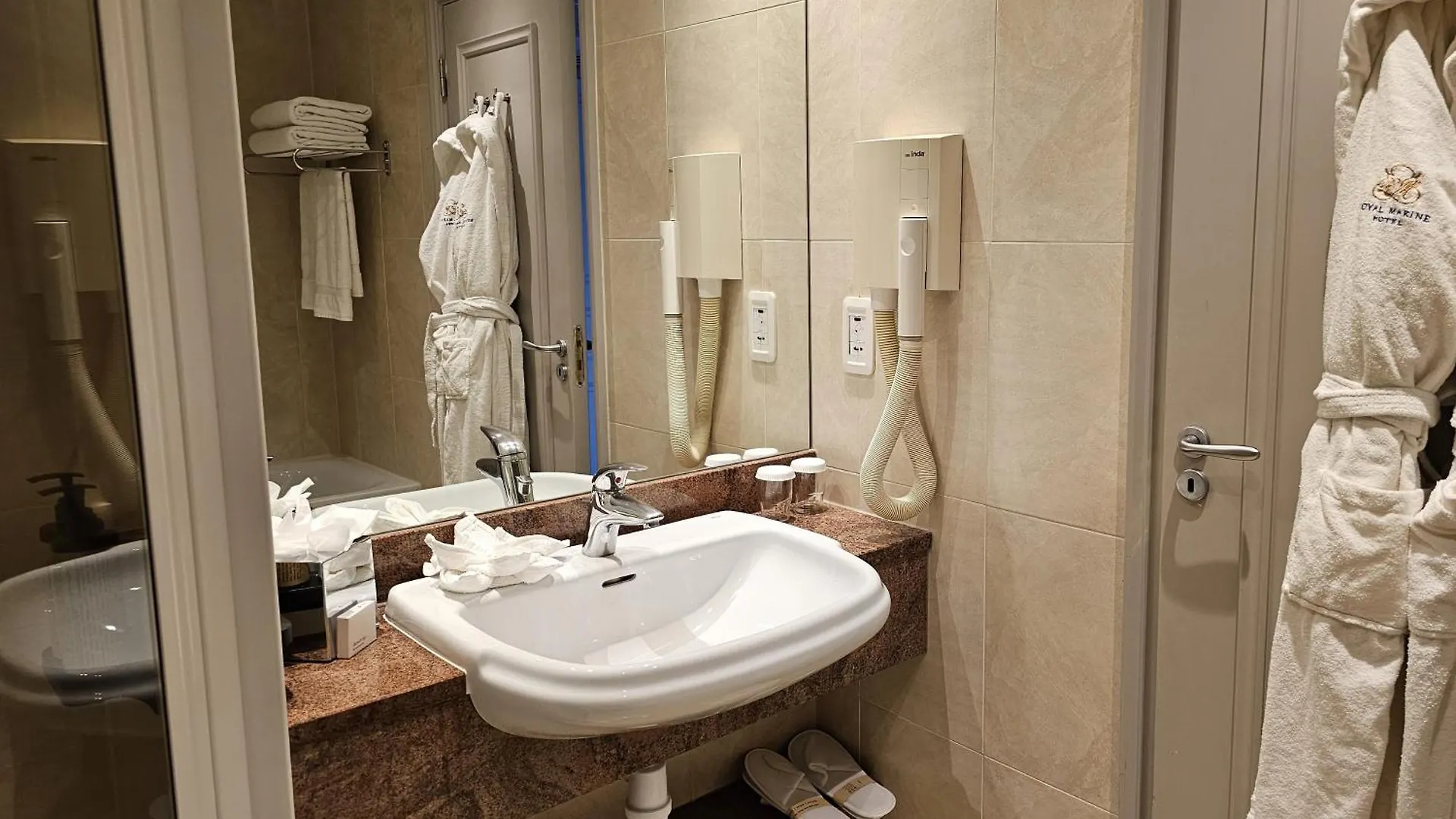 ****  Royal Marine Hotel Dublin Ireland